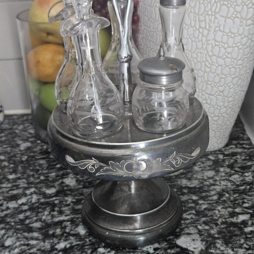Antique‎ Triple Silver Plated co. 5 Piece Cruet Set